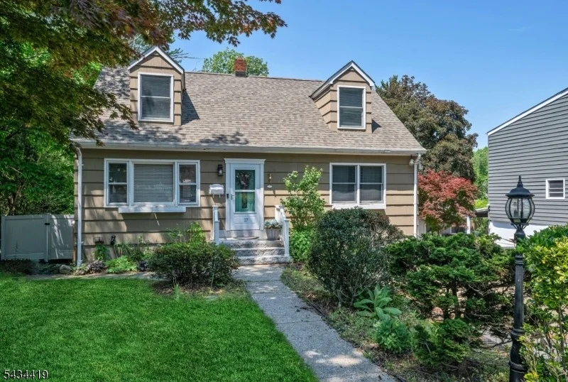 Unit for sale at 17 Canterbury Rd, Ringwood Boro, NJ 07456-1903