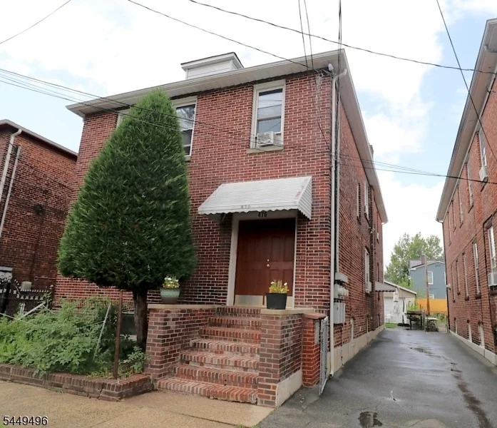 Unit for sale at 476 N 13Th St, Newark City, NJ 07107-1318