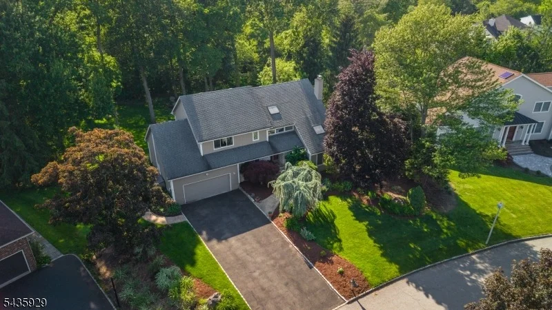 Unit for sale at 32 1St St, Florham Park Boro, NJ 07932-1762