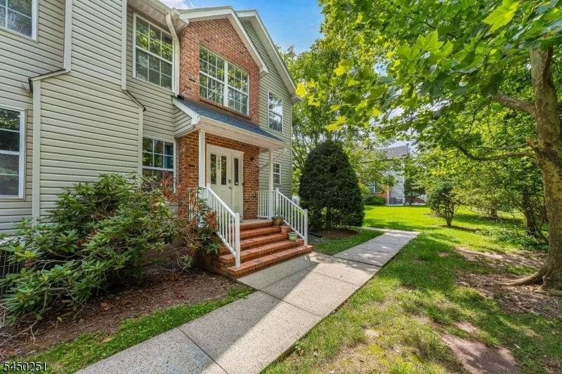 Unit for sale at 262 Retta Ct, Piscataway Twp., NJ 08854-6641