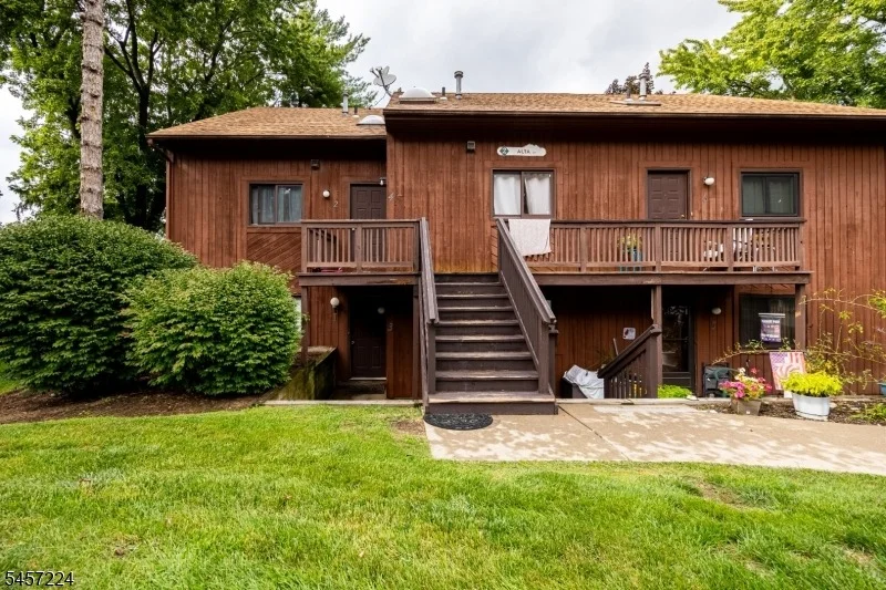 Unit for sale at 2 Alta Ct W, Vernon Twp., NJ 07462-5584