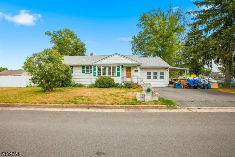 Unit for sale at 4 N 16Th Ave, Manville Boro, NJ 08835-1524