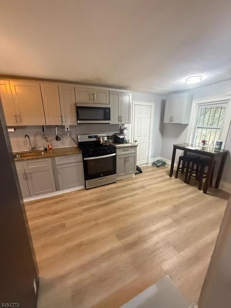 Unit for sale at 12 Thomas St, Newark City, NJ 07114-1919