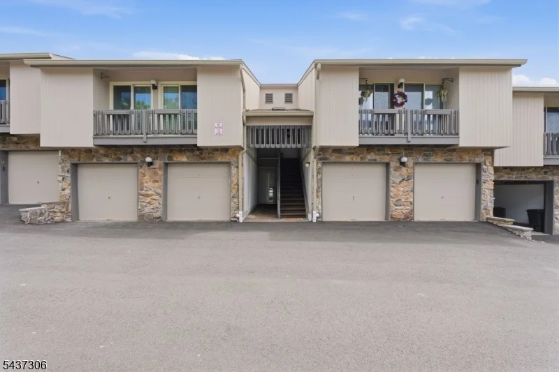 Unit for sale at 9 Paris Cir, West Orange Twp., NJ 07052-1130