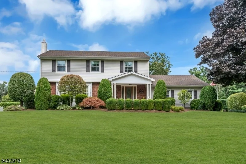 Unit for sale at 9 Rose Ct, Roxbury Twp., NJ 07836-9100