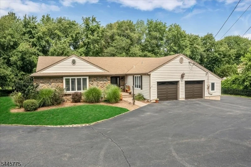 Unit for sale at 6 East St, Wanaque Boro, NJ 07465-1302