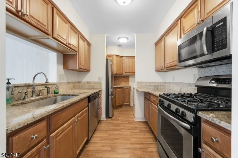 Unit for sale at 114 Henley Dr, Franklin Twp., NJ 08873-4775