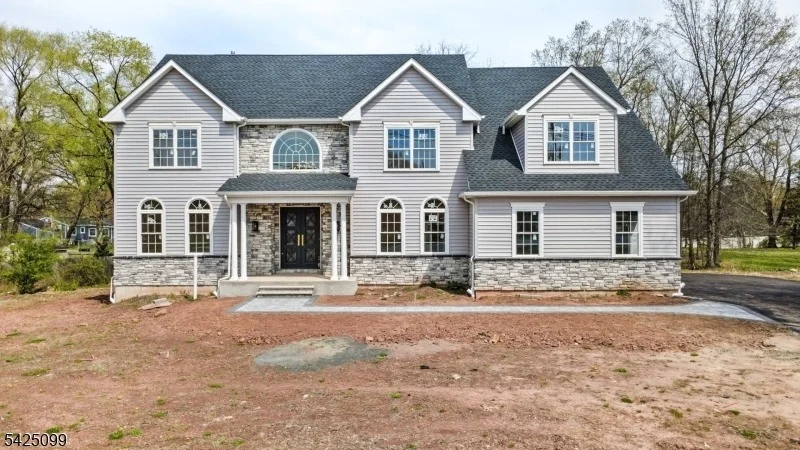 Unit for sale at 16 New Amwell Rd, Hillsborough Twp., NJ 08844-5007