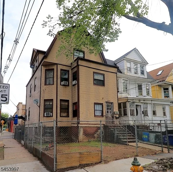 Unit for sale at 465 4Th Ave, Newark City, NJ 07107