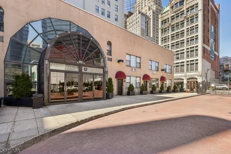 Unit for sale at 111 Mulberry St, Newark City, NJ 07102-4008