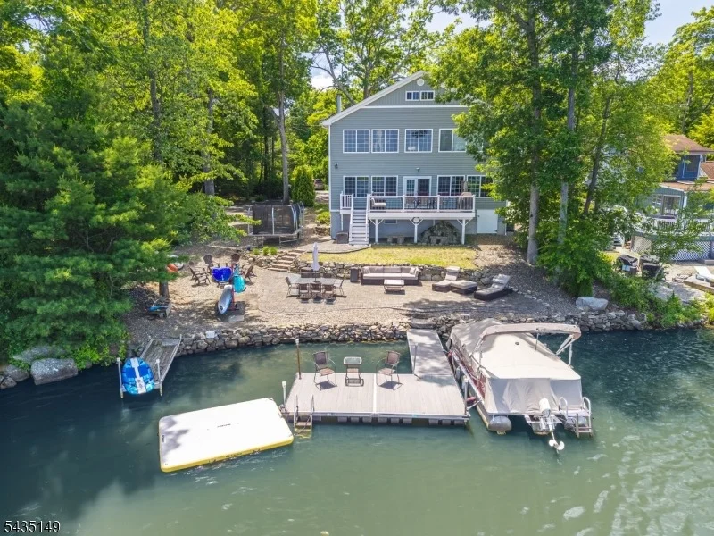 Unit for sale at 2070 Lakeside Dr W, Vernon Twp., NJ 07422-1804