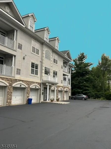 Unit for sale at 4 Quarry Dr, Woodland Park, NJ 07424-4207