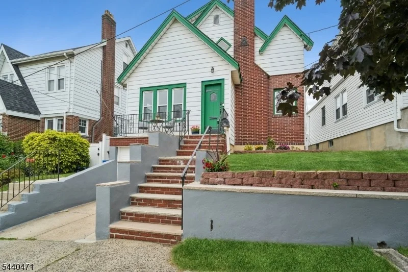 Unit for sale at 128 Stevens Pl, North Arlington Boro, NJ 07031-6145