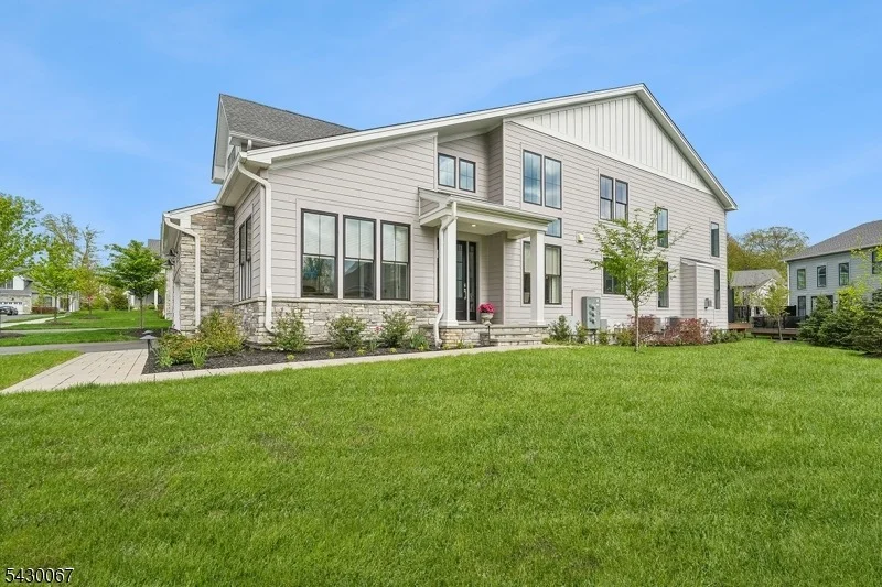Unit for sale at 36 Brambling Rd, Berkeley Heights Twp., NJ 07922-1556