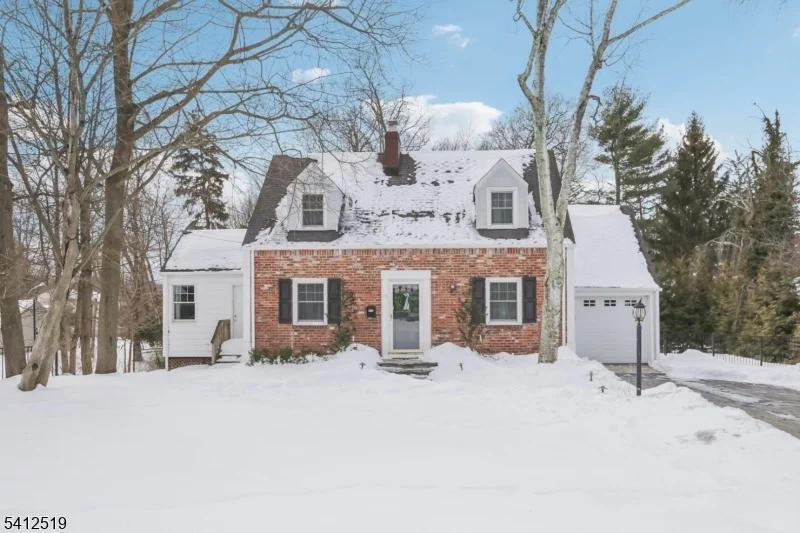 Unit for sale at 19 Linwood Ave, Midland Park Boro, NJ 07432