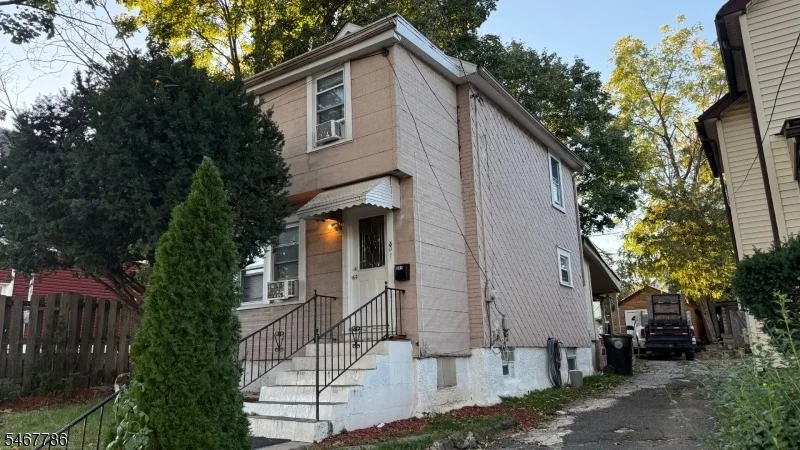 Unit for sale at 807 George St, Plainfield City, NJ 07062-1609