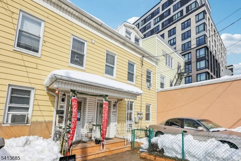 Unit for sale at 87 Union St, Newark City, NJ 07105-1418