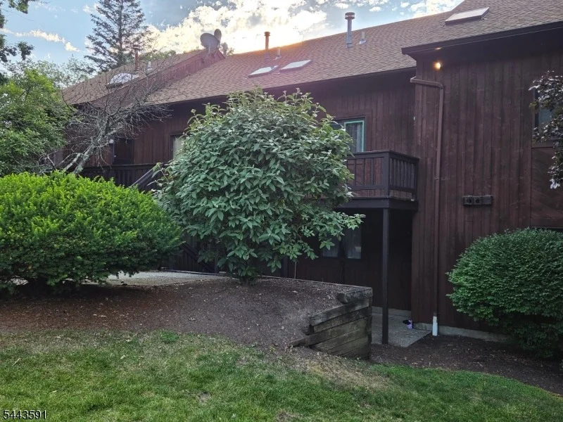 Unit for sale at 1 Sugar Loaf Ct Unit 8, Vernon Twp., NJ 07462-5570