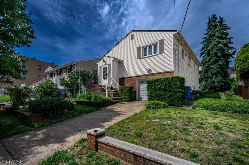 Unit for sale at 149 Strawberry Hill Ave, Woodbridge Twp., NJ 07095-2631