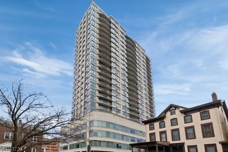 Unit for sale at 1 Spring St, New Brunswick City, NJ 08901-2276
