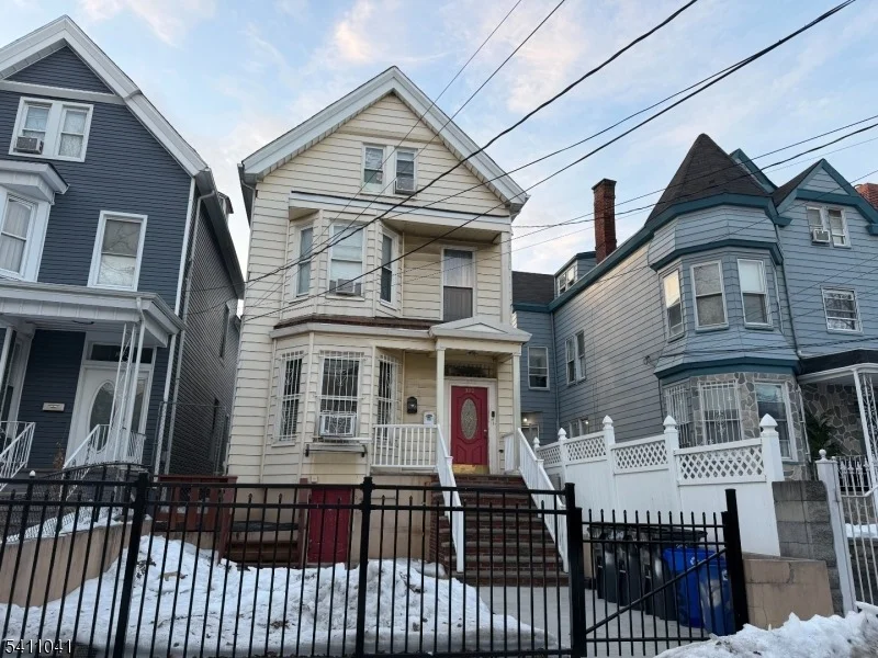 Unit for sale at 320 Summer Ave, Newark City, NJ 07104-2811