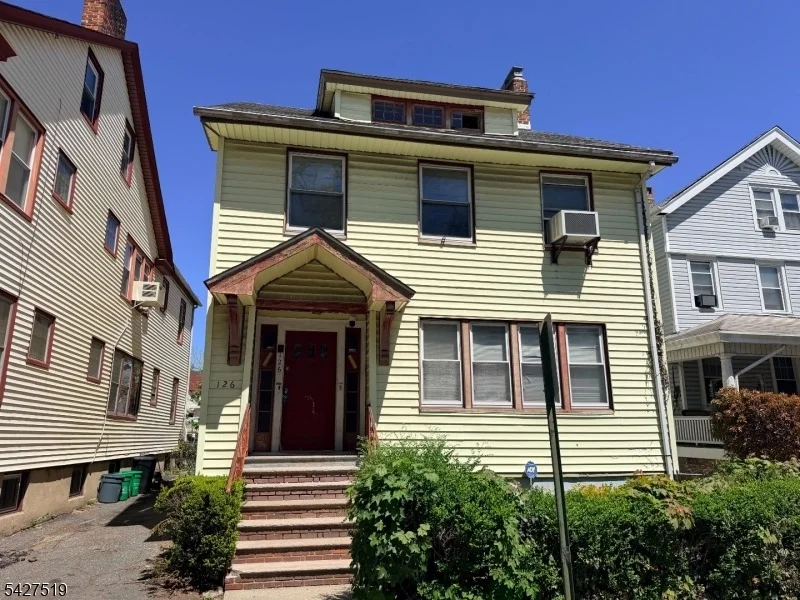 Unit for sale at 126 Chestnut St, East Orange City, NJ 07018-3008