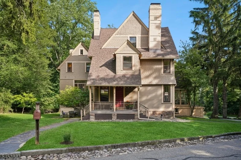 Unit for sale at 6 Edgehill Rd, West Orange Twp., NJ 07052