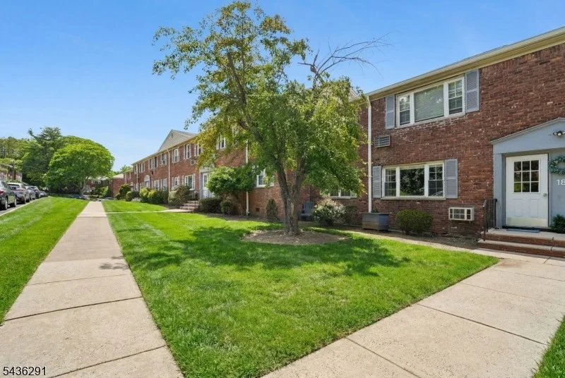 Unit for sale at 18 Wedgewood Dr, Verona Twp., NJ 07044-2145