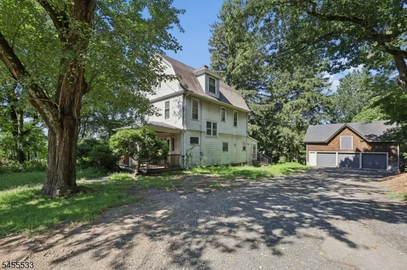 Unit for sale at 37 Livingston Ave, Roseland Boro, NJ 07068-1732