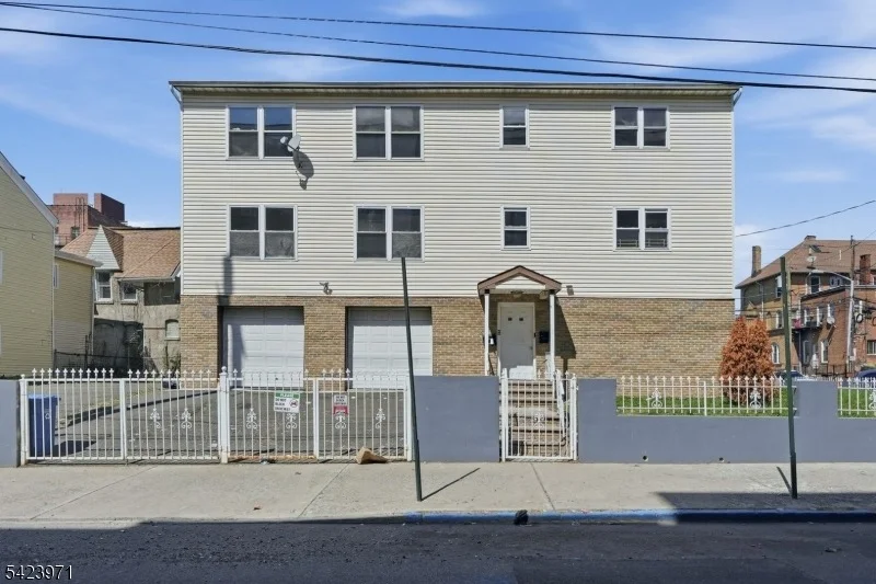 Unit for sale at 172 Carroll St, Paterson City, NJ 07501-2089