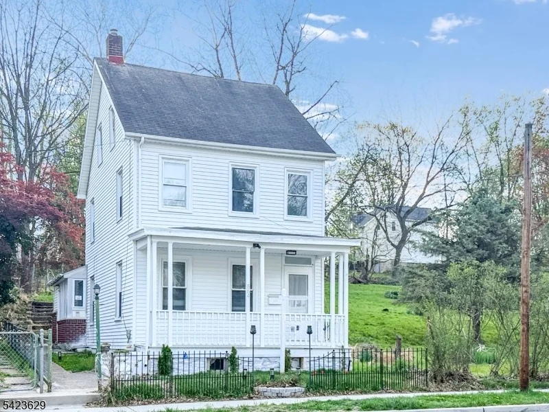 Unit for sale at 564 Warren St, Phillipsburg Town, NJ 08865-3231