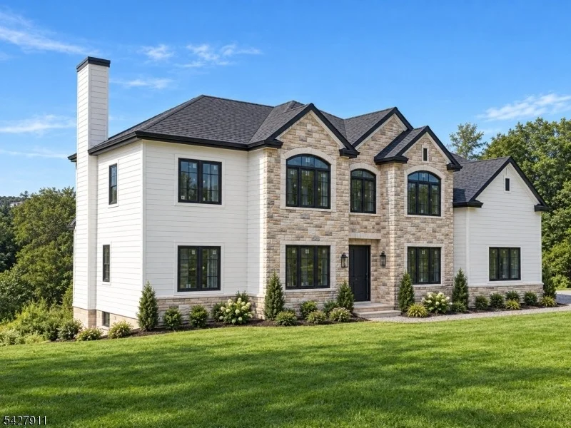 Unit for sale at 6 Exeter Ln, Hardyston Twp., NJ 07419-9648