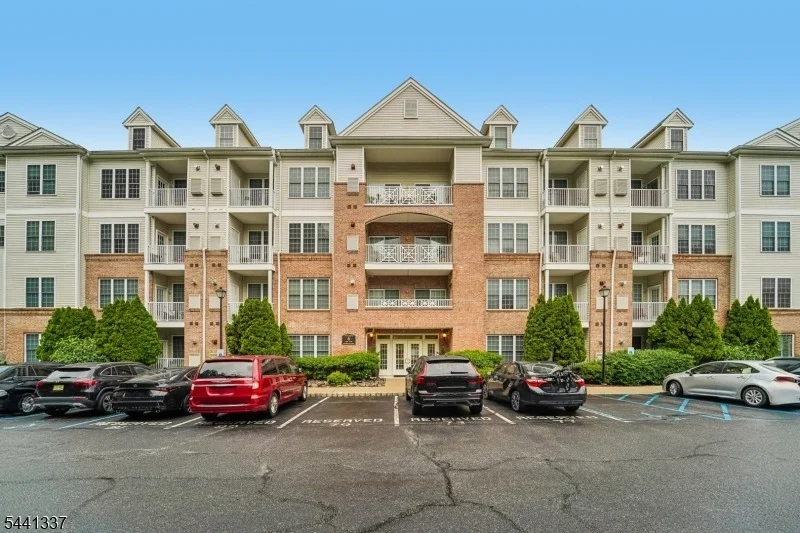 Unit for sale at 6214 Brookhaven Ct, Riverdale Boro, NJ 07457-1648