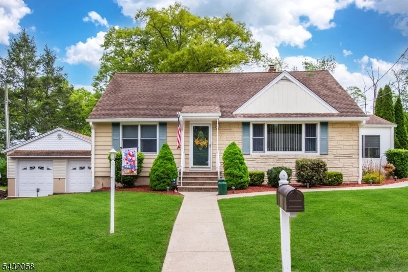 Unit for sale at 7 Mary St, Bloomingdale Boro, NJ 07403-1111