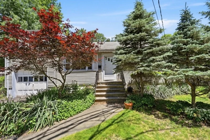 Unit for sale at 26 Hillside Ter, Livingston Twp., NJ 07039-2962