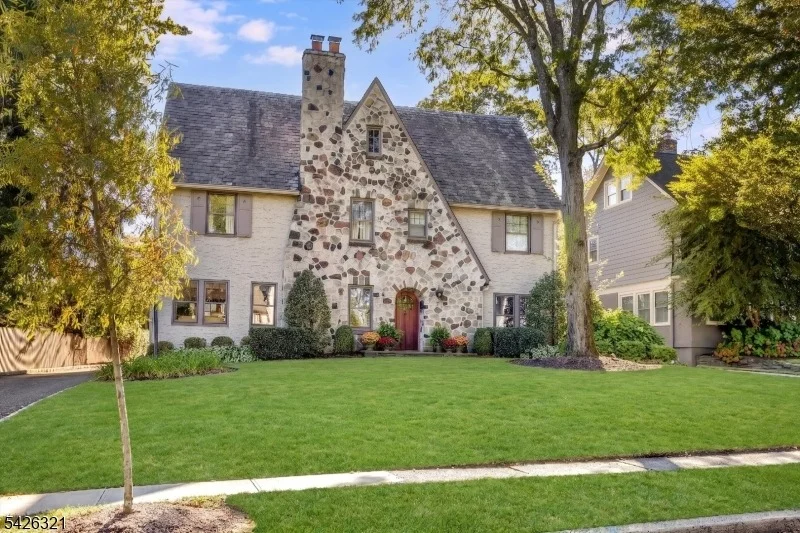 Unit for sale at 13 Ferncliff Ter, Glen Ridge Boro Twp., NJ 07028-1805