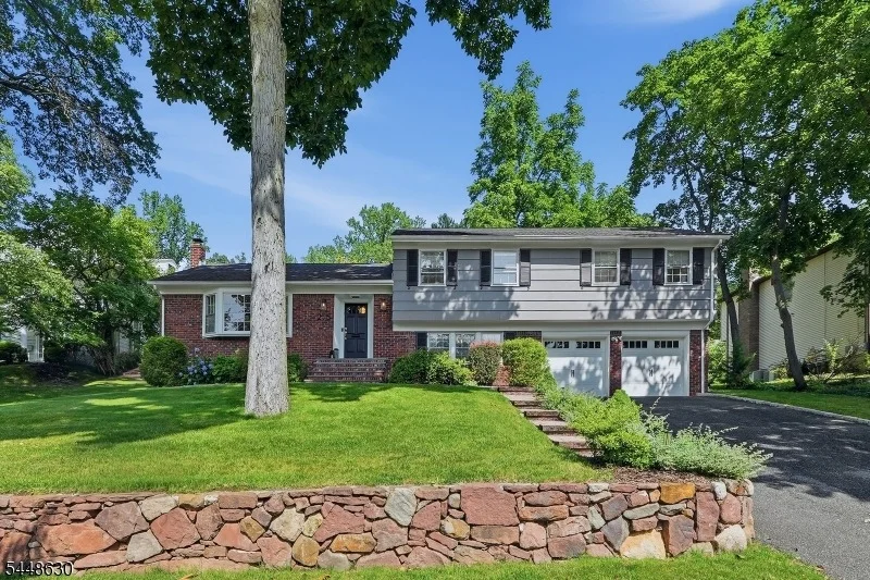 Unit for sale at 275 Wyoming Ave, Maplewood Twp., NJ 07040-2001