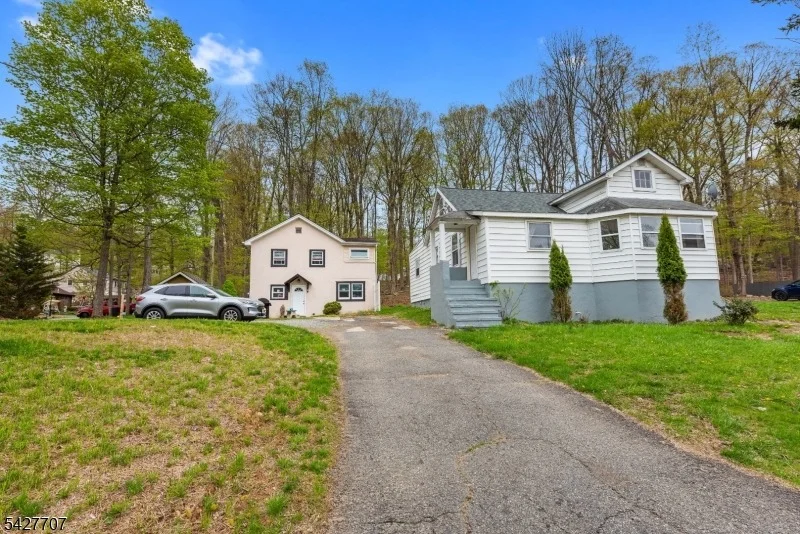 Unit for sale at 103 Prospect Point Rd, Jefferson Twp., NJ 07849-1430