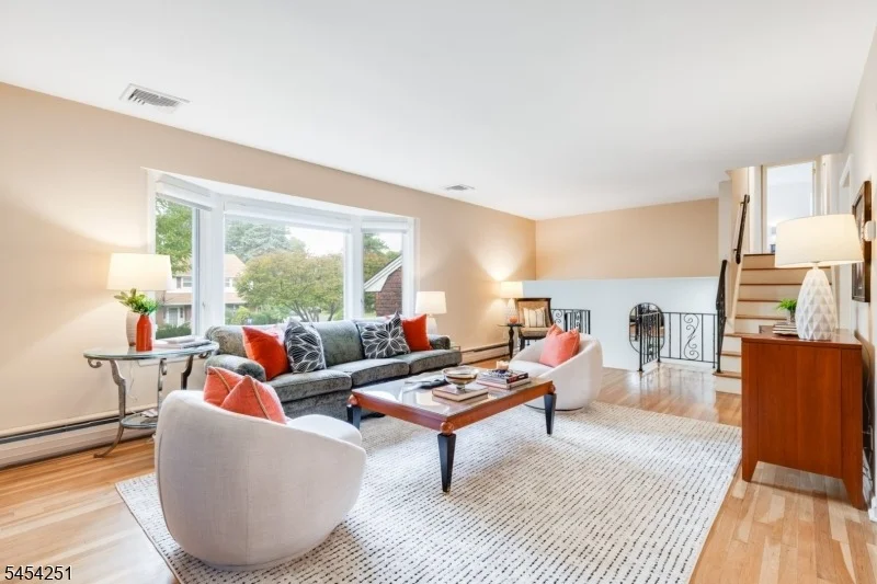 Unit for sale at 49 Country Club Ln, Springfield Twp., NJ 07081-2602