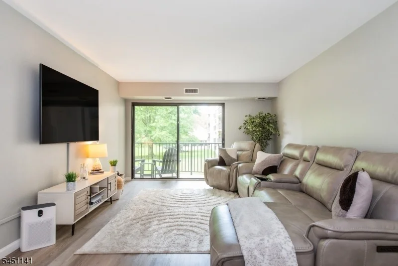 Unit for sale at 521 Piermont Ave, River Vale Twp., NJ 07675-5707