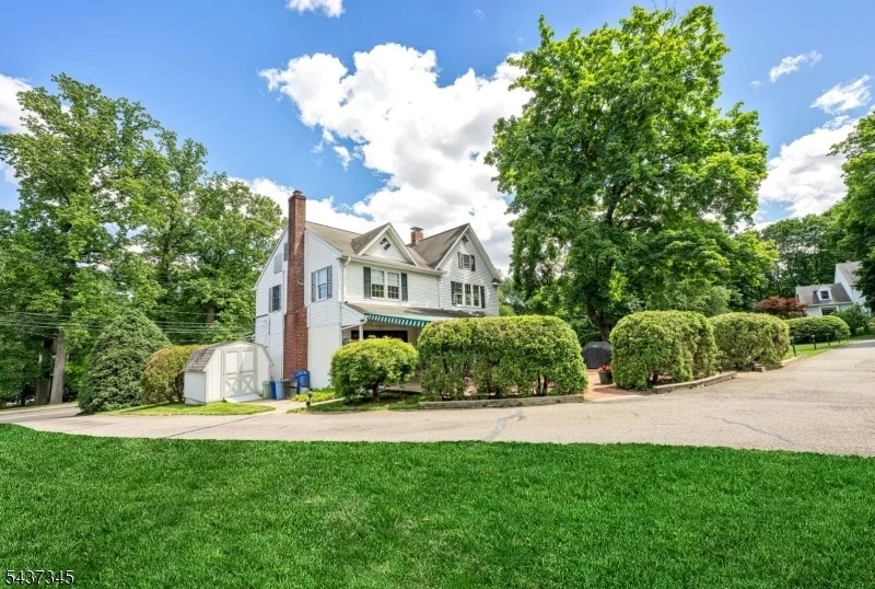 Unit for sale at 457 Russell Ave, Wyckoff Twp., NJ 07481