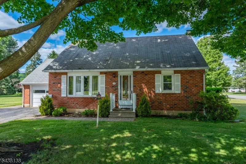 Unit for sale at 18 Midland Ave, Washington Twp., NJ 07882-4366