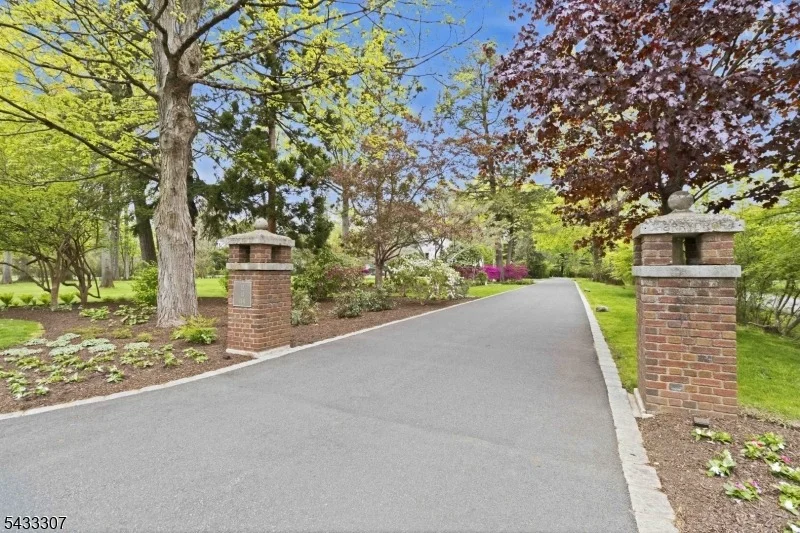 Unit for sale at 12 Normandy Pkwy, Morris Twp., NJ 07960-5718