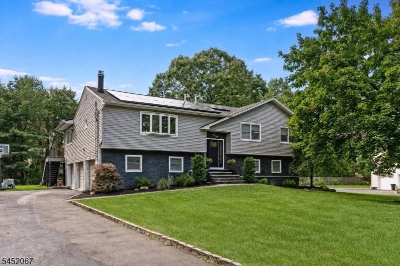 Unit for sale at 23 Douglas Dr, Montville Twp., NJ 07082-1415