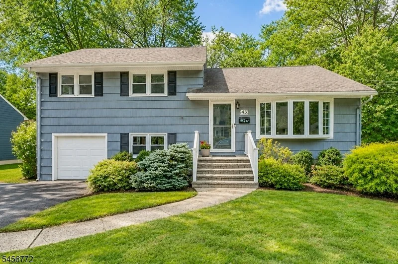 Unit for sale at 43 Roosevelt Ave, Chatham Boro, NJ 07928-2506
