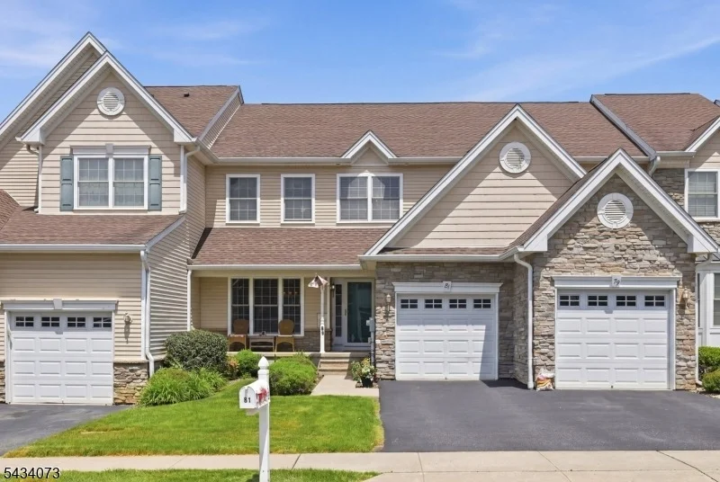 Unit for sale at 81 Washington Square Circle, Washington Boro, NJ 07882-2486