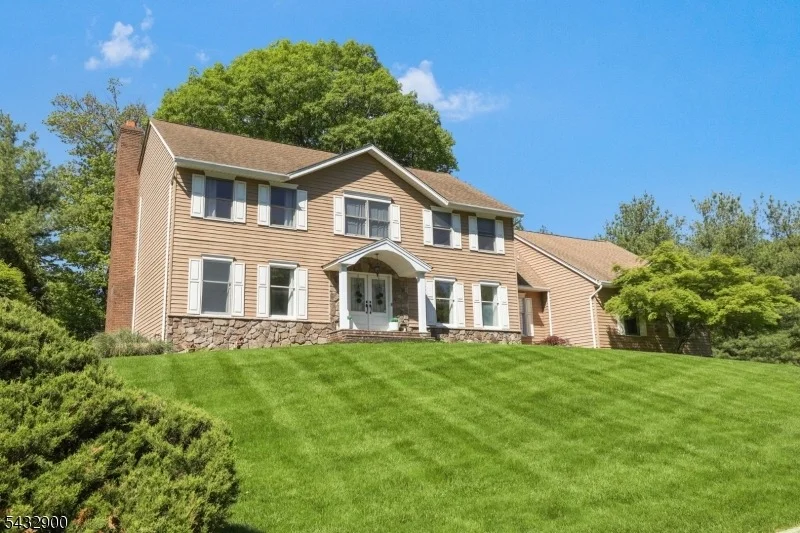 Unit for sale at 6 Kristen Ct, Wayne Twp., NJ 07470-5061