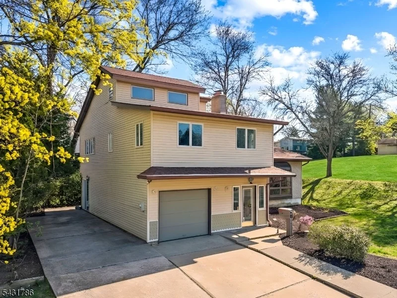Unit for sale at 14 Trenton Pl, Newton Town, NJ 07860-2511
