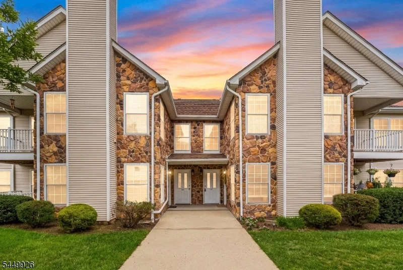 Unit for sale at 127 Chariot Ct, Piscataway Twp., NJ 08854-6668