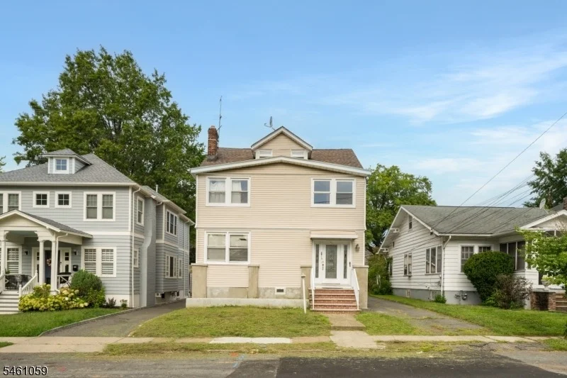 Unit for sale at 19 Meadowbrook Pl, Maplewood Twp., NJ 07040-2408